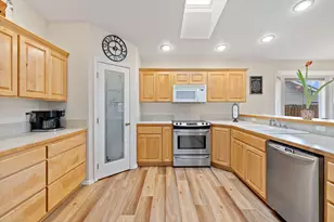 736 NE Sandstone Ct, Prineville, OR 97754 - Photo 11