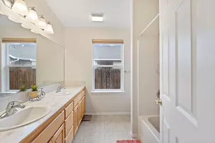 736 NE Sandstone Ct, Prineville, OR 97754 - Photo 23