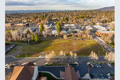 1020 Ellendale Drive, Medford, OR 97504 - Photo 9