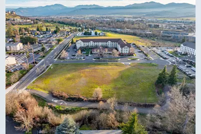 1020 Ellendale Drive, Medford, OR 97504 - Photo 7