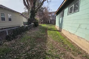 718 N 10th St, Klamath Falls, OR 97601 - Photo 23