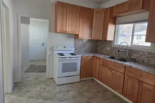 718 N 10th St, Klamath Falls, OR 97601 - Photo 11