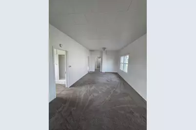 718 N 10th Street, Klamath Falls, OR 97601 - Photo 3