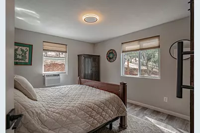 739 W Rolling Hills Drive, Eagle Point, OR 97524 - Photo 15