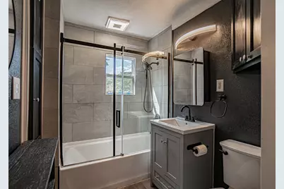 739 W Rolling Hills Drive, Eagle Point, OR 97524 - Photo 17