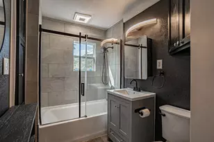 739 W Rolling Hills Dr, Eagle Point, OR 97524 - Photo 17