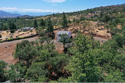 739 W Rolling Hills Drive, Eagle Point, OR 97524 - Photo 51