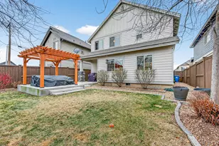 21400 NE Evelyn Pl, Bend, OR 97701 - Photo 25