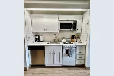 18575 SW Century Drive SW # 812, Bend, OR 97702 - Photo 5