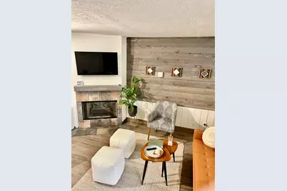 18575 SW Century Drive SW # 812, Bend, OR 97702 - Photo 5