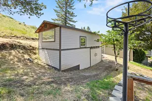 2100 Park Ave, Klamath Falls, OR 97601 - Photo 29