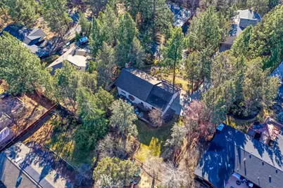 1562 NW Vicksburg Avenue, Bend, OR 97703 - Photo 35