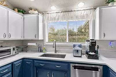 1258 Joshua Court, Central Point, OR 97502 - Photo 21