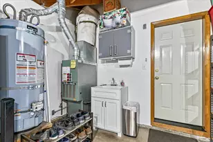 1258 Joshua Ct, Central Point, OR 97502 - Photo 33