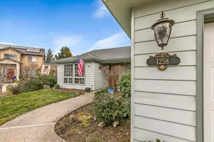 1258 Joshua Ct, Central Point, OR 97502 - Photo 5