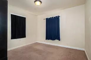 920 W 2nd St, Medford, OR 97501 - Photo 13