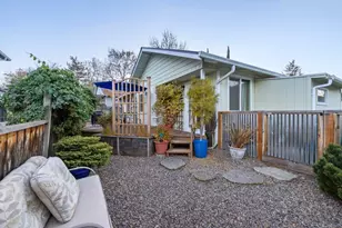 674 Berry Ln, Ashland, OR 97520 - Photo 31