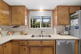 674 Berry Ln, Ashland, OR 97520 - Photo 15