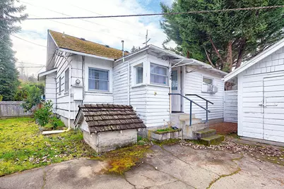 806 SE Grandview Avenue, Grants Pass, OR 97527 - Photo 33