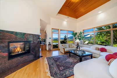 786 Pompadour Drive, Ashland, OR 97520 - Photo 9