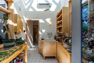 786 Pompadour Dr, Ashland, OR 97520 - Photo 25