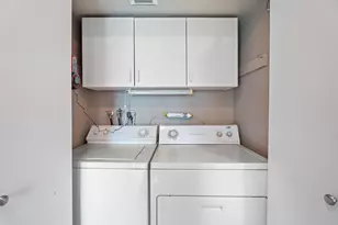 8957 SW Terwilliger Blvd, Portland, OR 97219 - Photo 25