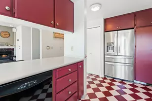8957 SW Terwilliger Blvd, Portland, OR 97219 - Photo 7