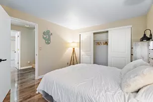 8957 SW Terwilliger Blvd, Portland, OR 97219 - Photo 15