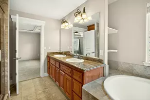 4553 Wolf Run Dr, Medford, OR 97504 - Photo 37