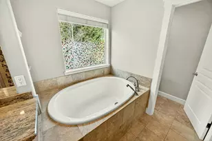 4553 Wolf Run Dr, Medford, OR 97504 - Photo 35