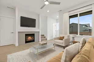 20897 SE Denver Dr, Bend, OR 97702 - Photo 3