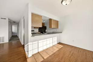 2101 Poplar Dr, Medford, OR 97504 - Photo 9