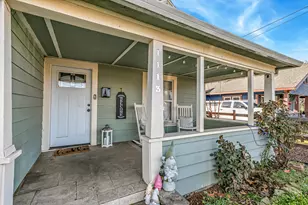 1113 W 11th St, Medford, OR 97501 - Photo 5