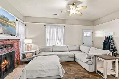 1113 W 11th Street, Medford, OR 97501 - Photo 9