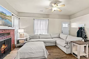 1113 W 11th St, Medford, OR 97501 - Photo 9