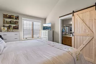 329 S Jefferson Way, Sisters, OR 97759 - Photo 13