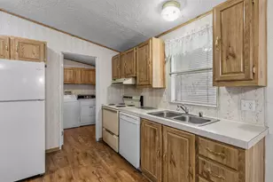 185 NW Harwood St, Prineville, OR 97754 - Photo 13