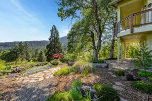 2583 E Evans Creek Rd, Rogue River, OR 97537 - Photo 5