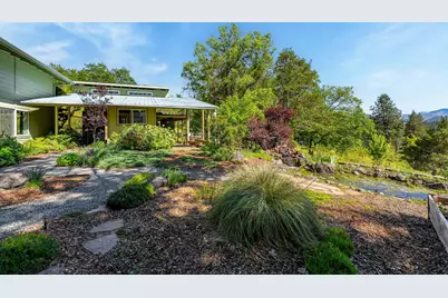 2583 E Evans Creek Road, Rogue River, OR 97537 - Photo 3