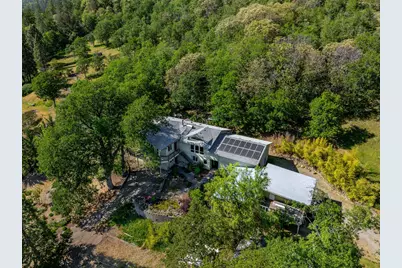 2583 E Evans Creek Road, Rogue River, OR 97537 - Photo 7