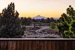 22993 Ghost Tree Ln, Bend, OR 97701 - Photo 3