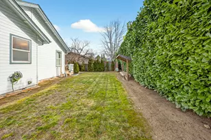 1087 Oak Knoll Dr, Ashland, OR 97520 - Photo 37