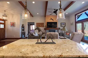 209 White Oak Way, Shady Cove, OR 97539 - Photo 11