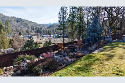 209 White Oak Way, Shady Cove, OR 97539 - Photo 47