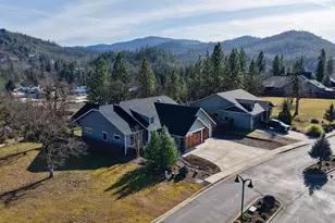 209 White Oak Way, Shady Cove, OR 97539 - Photo 49