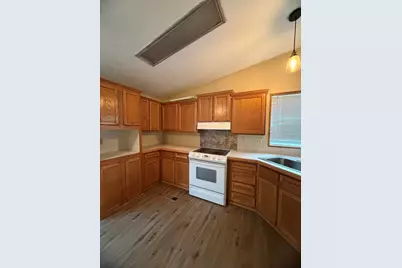 172 SW I Street, Madras, OR 97741 - Photo 11