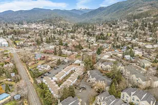 372 Glenn St, Ashland, OR 97520 - Photo 37
