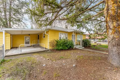 220 S 3rd Street, Central Point, OR 97502 - Photo 17