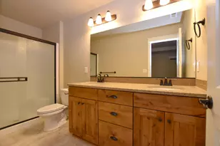 20848 Gateway Dr, Bend, OR 97702 - Photo 23