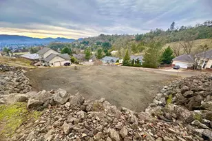 2957 NW Daysha Dr, Roseburg, OR 97471 - Photo 1